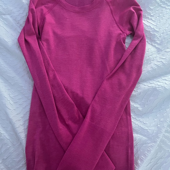 SOLD ON DEPOP - Picture 1 of 4